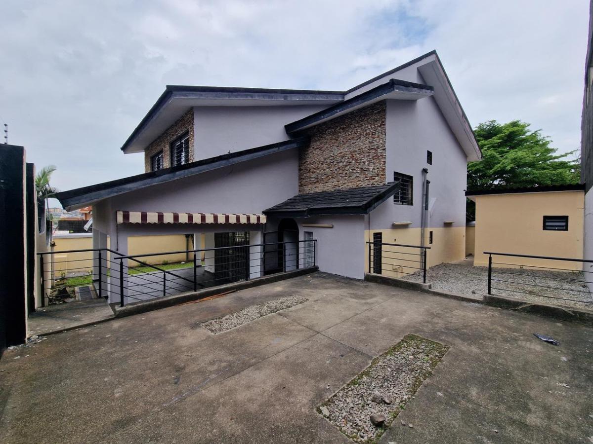 VILLA DUPLEX 5 PIÈCES À LA PALMERAIE (CITÉ SIPIM 4)